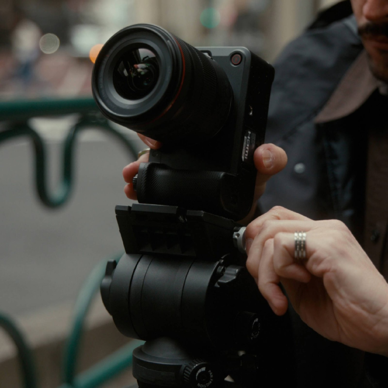 Canon EOS R6 V Mirrorless Camera DIGITAL MASTER: https:::digitalmastergh.com 2893_IMG_2738366